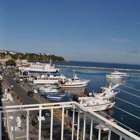 Villa Casa Geltrude Al Porto Procida Esterno foto