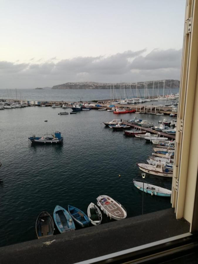 Villa Casa Geltrude Al Porto Procida Esterno foto