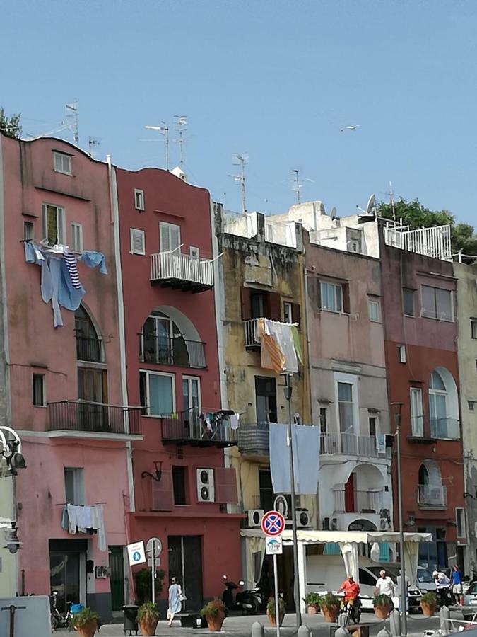 Villa Casa Geltrude Al Porto Procida Esterno foto