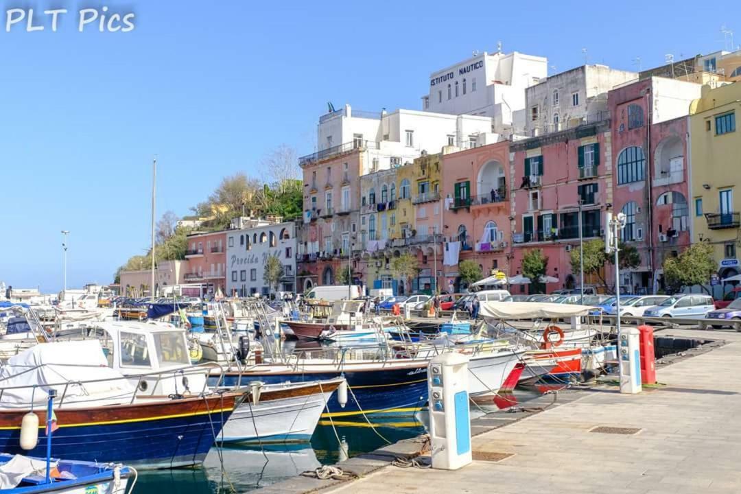 Villa Casa Geltrude Al Porto Procida Esterno foto
