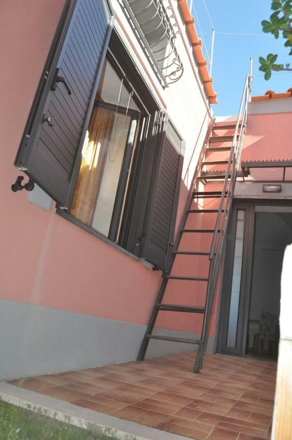 Villa Casa Geltrude Al Porto Procida Esterno foto